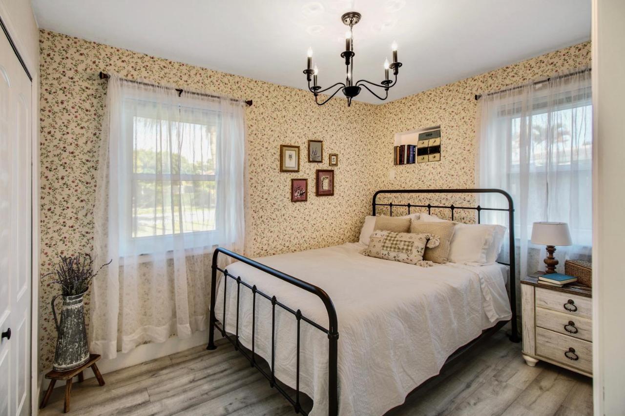 Private Heated Pool Oasis Pet-Friendly Retreat Short Or Long Stays Sleeps 2-8 Ppl 폼파노 비치 외부 사진