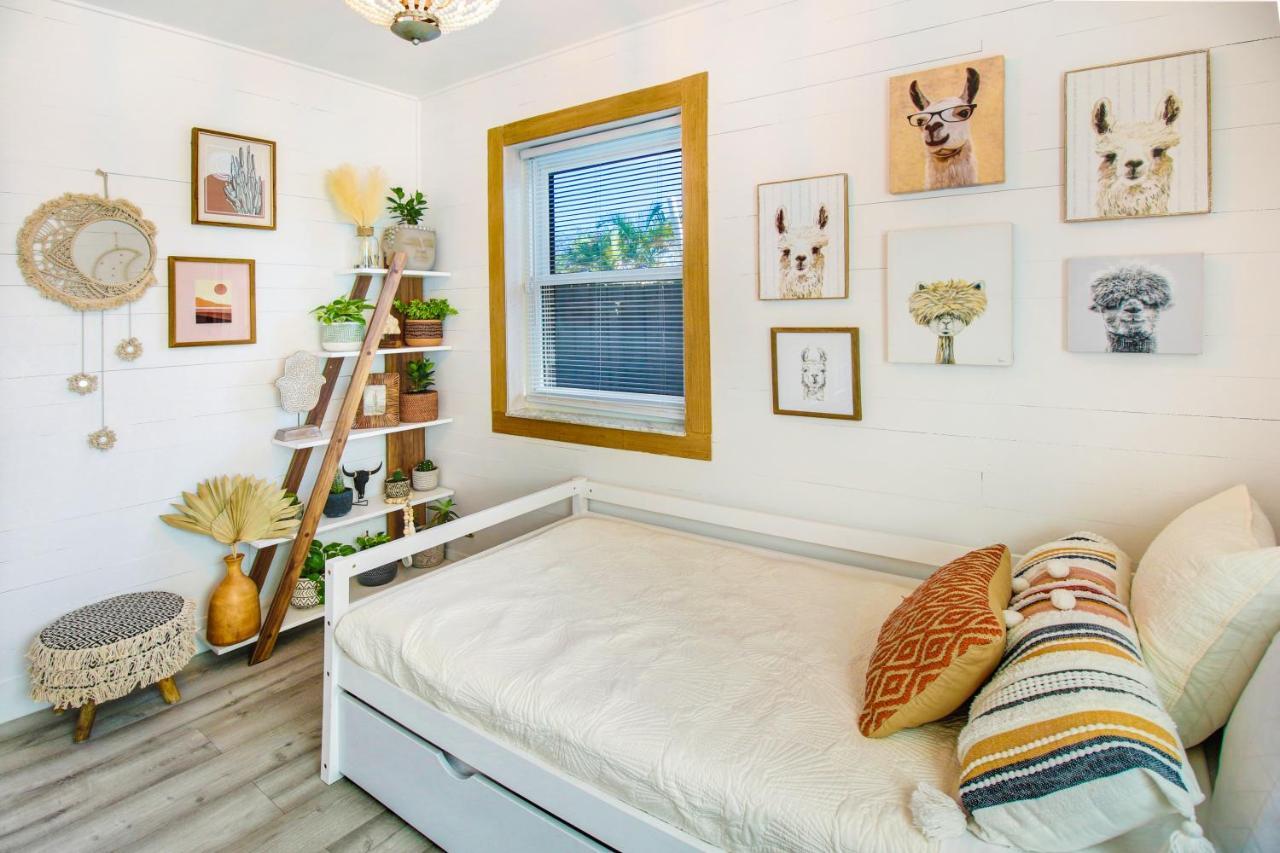 Private Heated Pool Oasis Pet-Friendly Retreat Short Or Long Stays Sleeps 2-8 Ppl 폼파노 비치 외부 사진